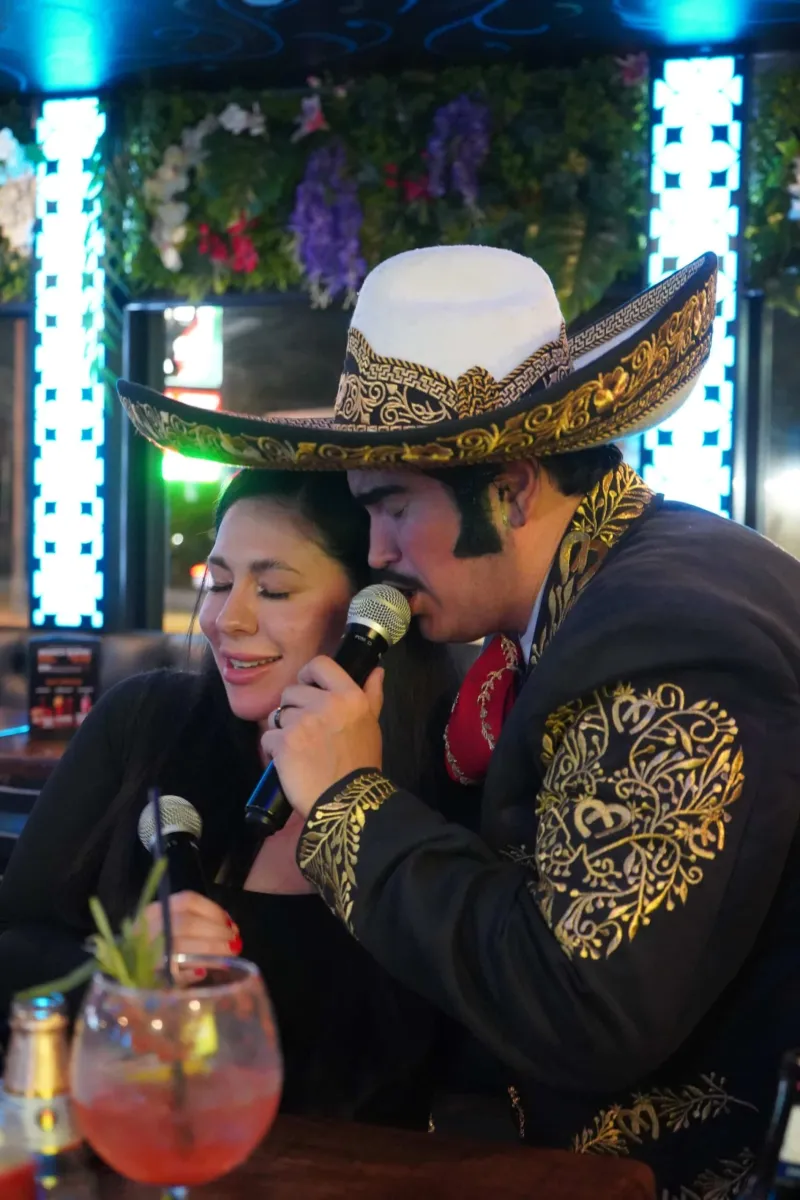 Tribute Thursday at El Baja